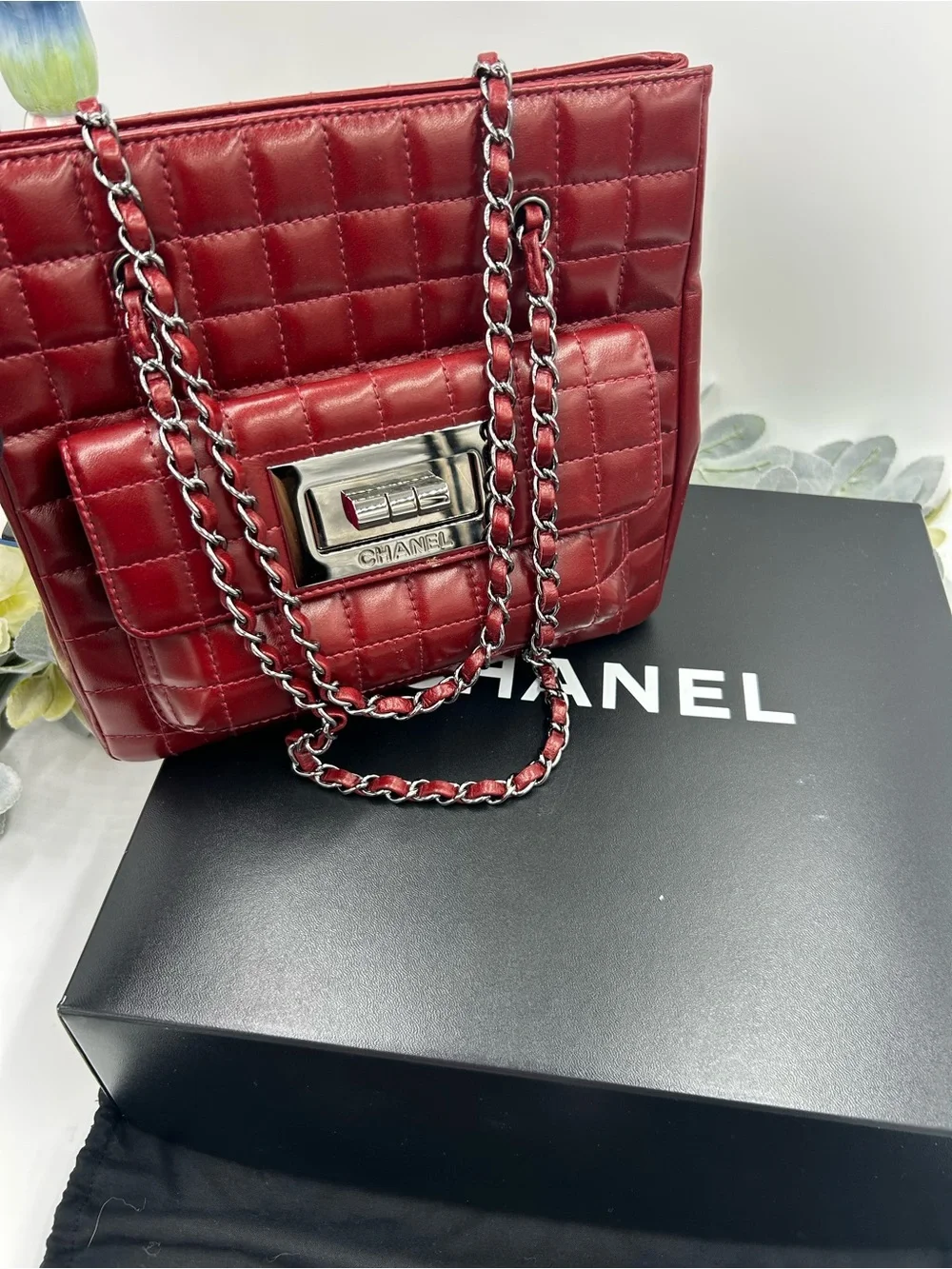 Women Chanel chocolate bar, Mademoiselle reissue square tote bag made in Italy
